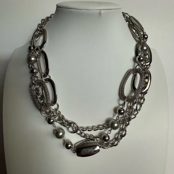 Premier Designs Silver Layered Necklace - Picture 8 of 11